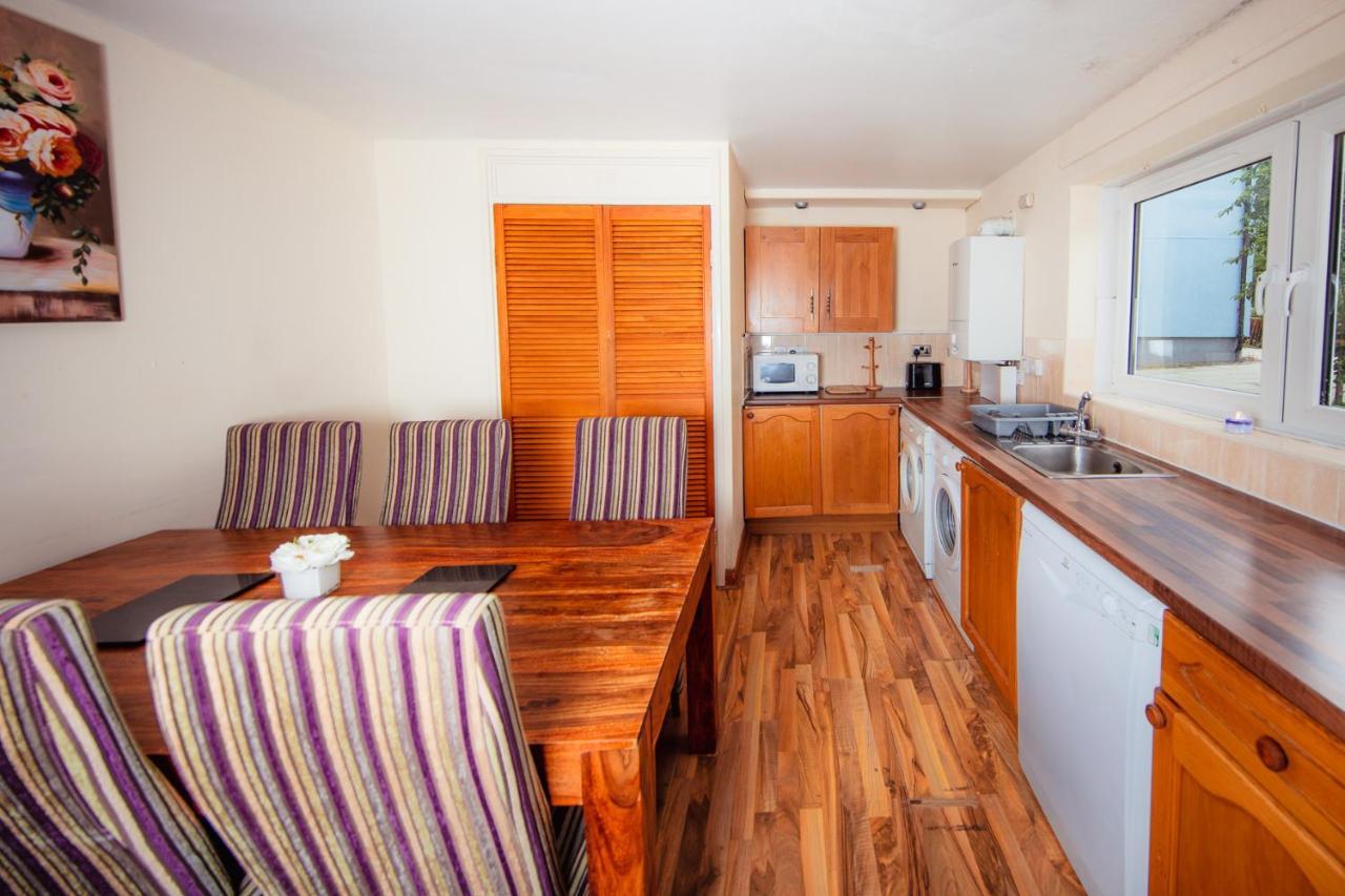 إدنبرة Fab Arthur Seat Views, Old Town Apartment المظهر الخارجي الصورة