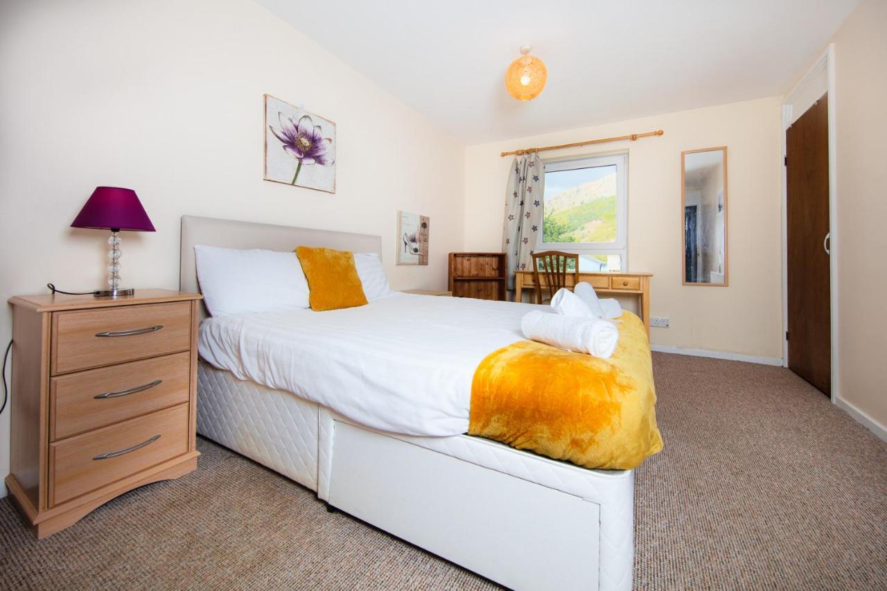 إدنبرة Fab Arthur Seat Views, Old Town Apartment المظهر الخارجي الصورة