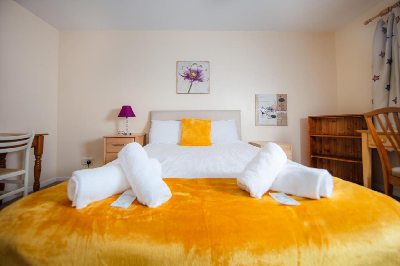 إدنبرة Fab Arthur Seat Views, Old Town Apartment المظهر الخارجي الصورة