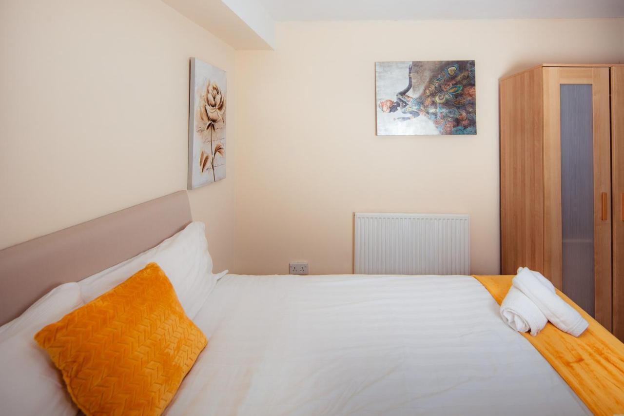 إدنبرة Fab Arthur Seat Views, Old Town Apartment المظهر الخارجي الصورة