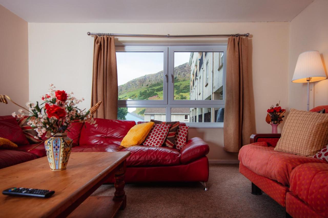 إدنبرة Fab Arthur Seat Views, Old Town Apartment المظهر الخارجي الصورة