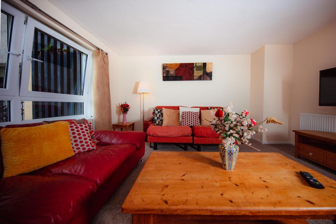إدنبرة Fab Arthur Seat Views, Old Town Apartment المظهر الخارجي الصورة