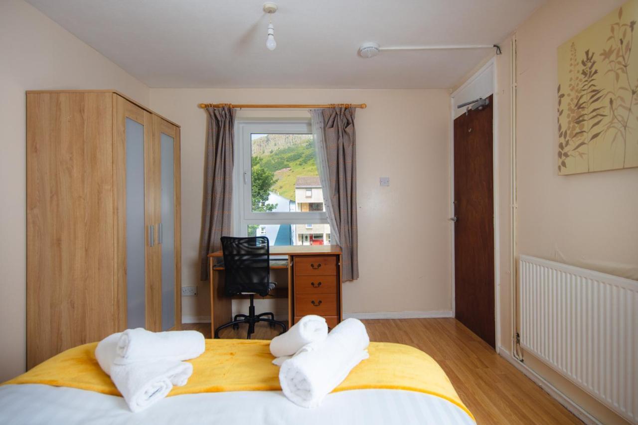 إدنبرة Fab Arthur Seat Views, Old Town Apartment المظهر الخارجي الصورة