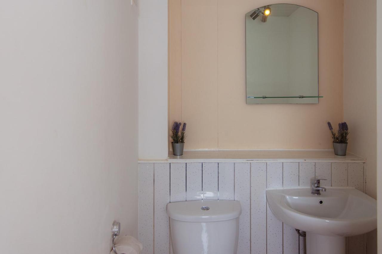 إدنبرة Fab Arthur Seat Views, Old Town Apartment المظهر الخارجي الصورة