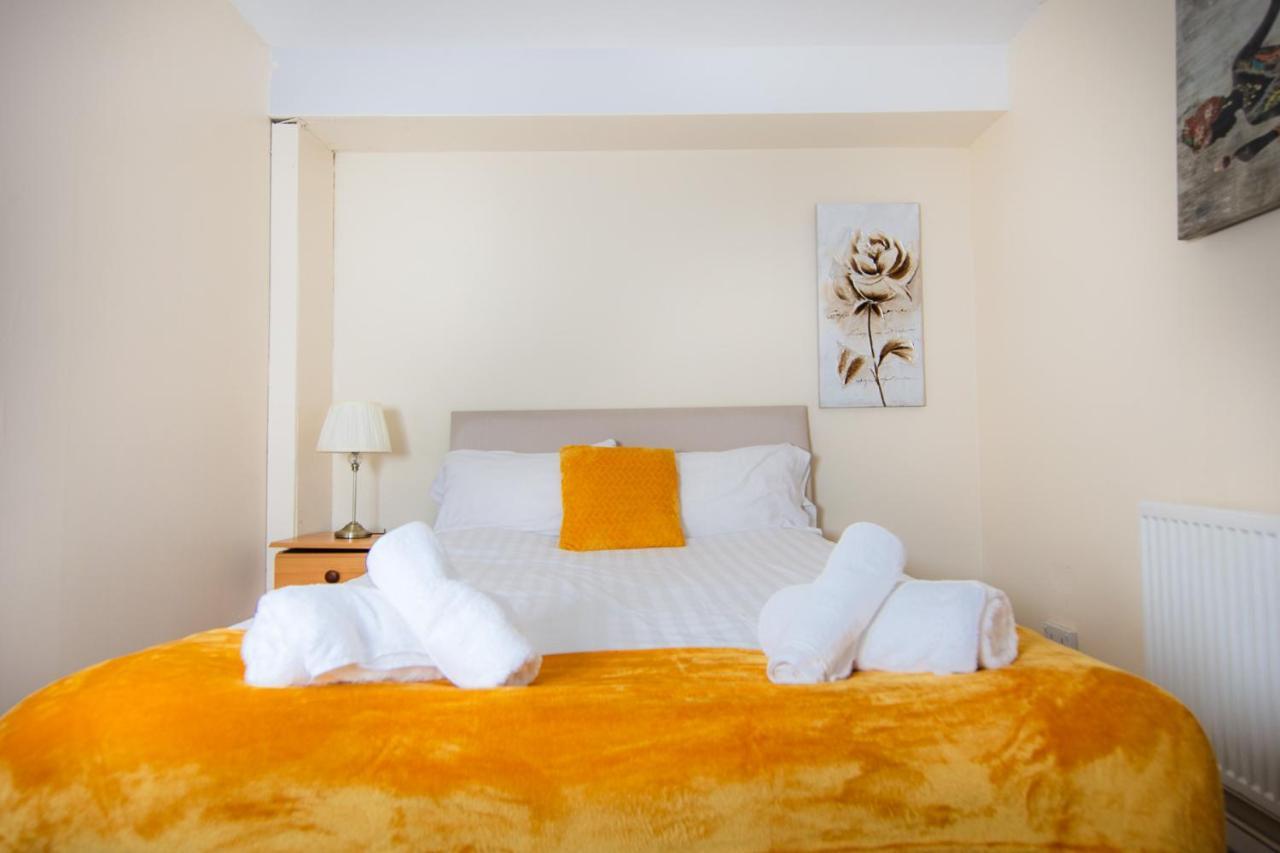 إدنبرة Fab Arthur Seat Views, Old Town Apartment المظهر الخارجي الصورة